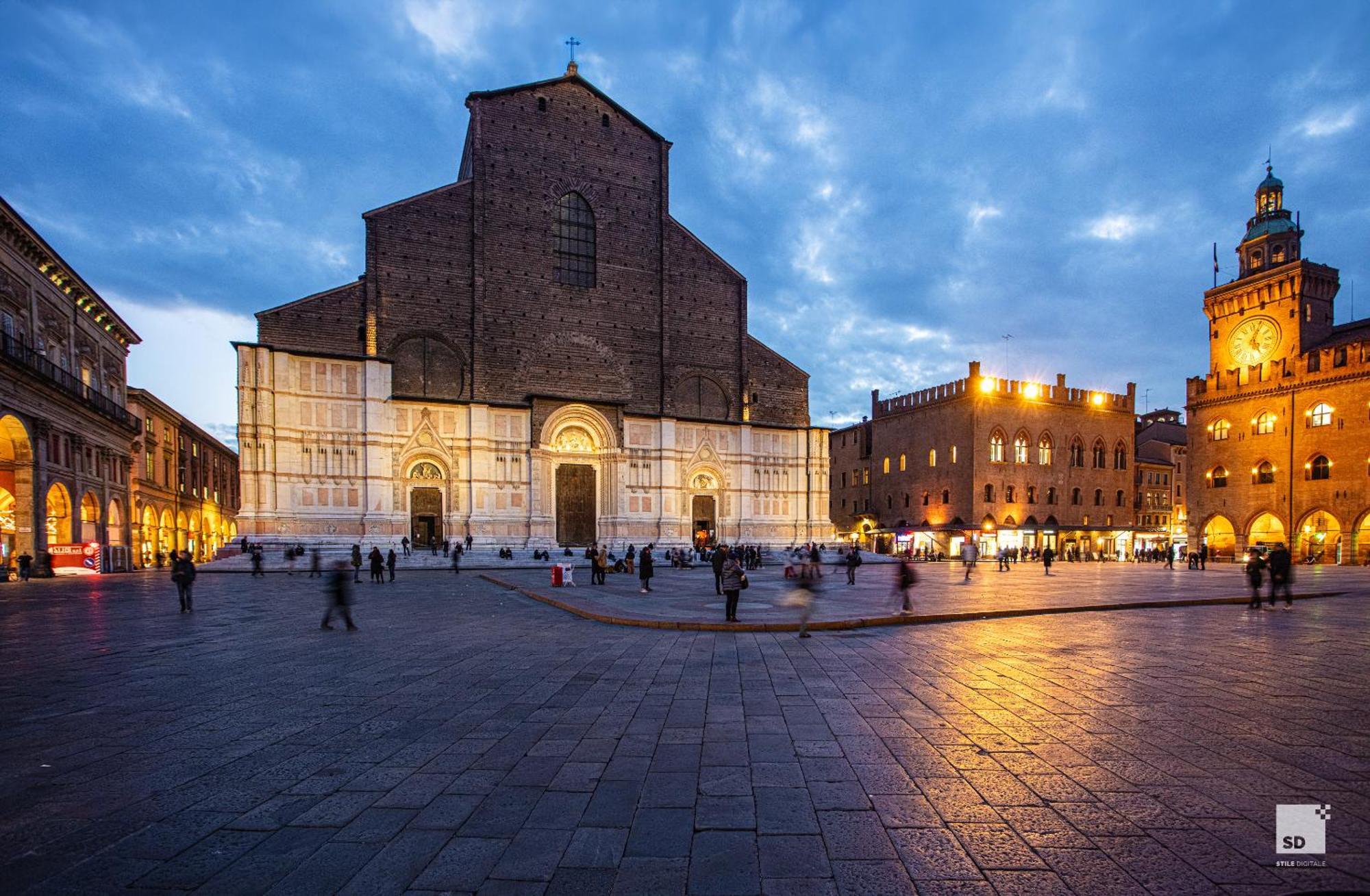 Urbanicooh Garisenda - Piazza Maggiore View 볼로냐 외부 사진