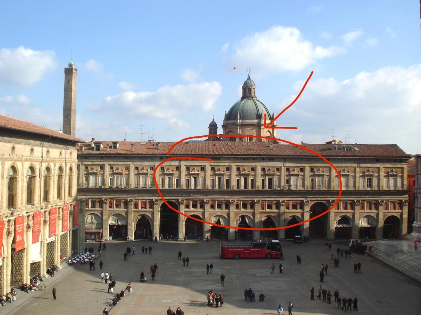 Urbanicooh Garisenda - Piazza Maggiore View 볼로냐 외부 사진